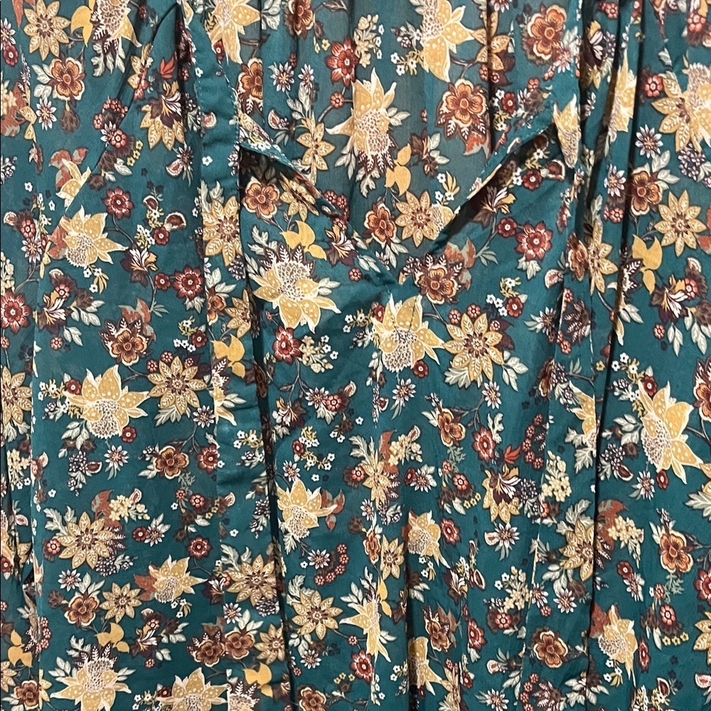 Torrid Green Floral Blouse - Picture 3 of 5